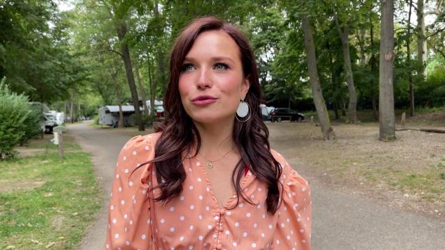 Французы растрясли трейлер горячей анальной еблей