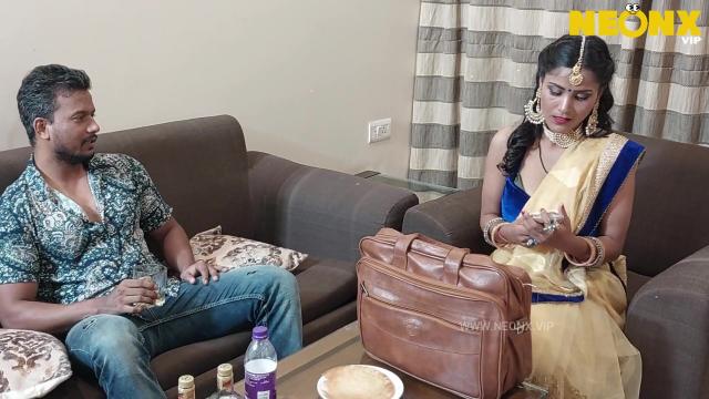 Куда скажи куда суёшь ты свой кукан закована пизда и спрятана в Зиндан индийское романтическое