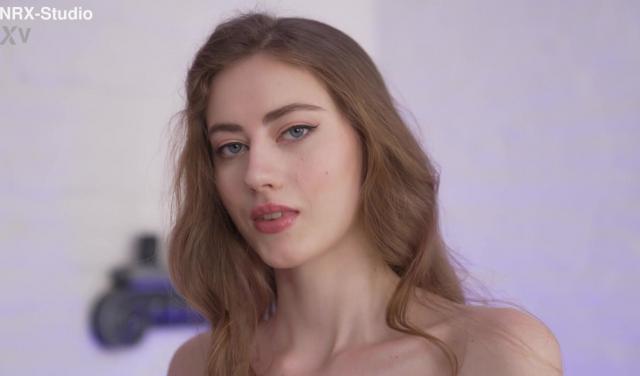 Маленькая попка украинки трещит от Вовкиного орешника