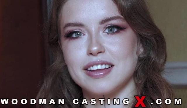 На интервью Иден Айви и Вудмана пришли телевизионщики и ещё пару хуёв