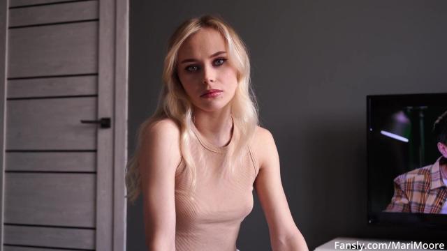 Папе не нравится как сосет моя мачеха потому я ее утешаю членом