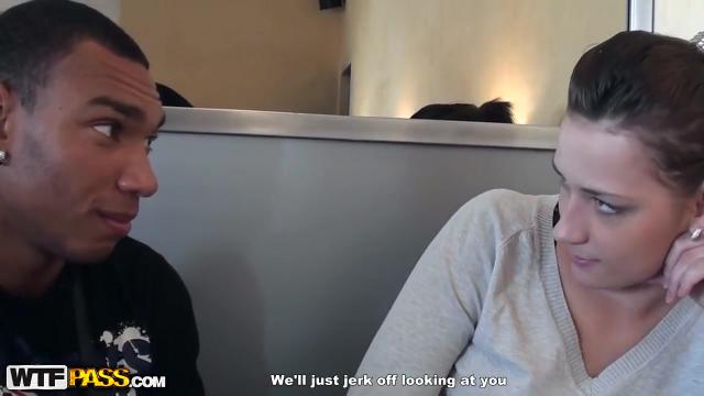 Пикапер Эрик Найтли подснял двухметровую шмару и опять выеб в туалете за деньги