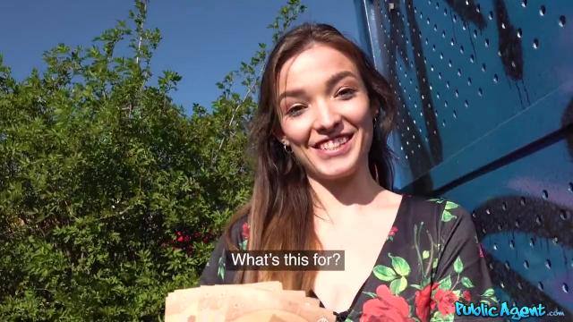 Соня трахалась на стройке за 500 евро и пропустила свою электричку