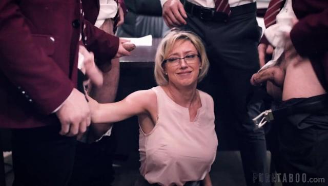 Студенты оставленные после занятий отодрали строгую преподшу но не похоже что та была против