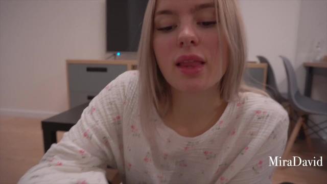 Тёлка в пижаме пососала на сон грядущий