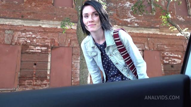 Успешный пикап для русича - развёл рижскую суку на уличный анал