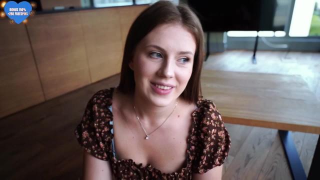 Я тебе случайно фотку свою прислала в белье Признавайся член поднялся