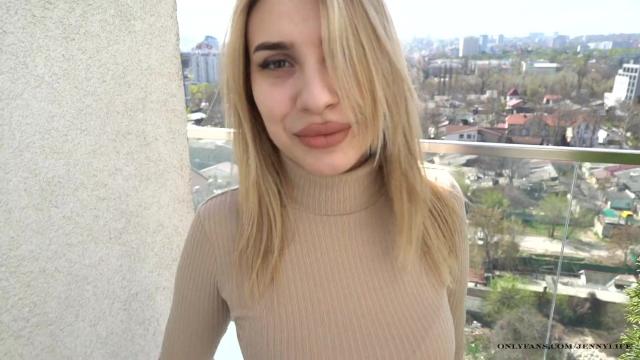 Юная тусовщица завелась от танца и отдалась новому знакомому